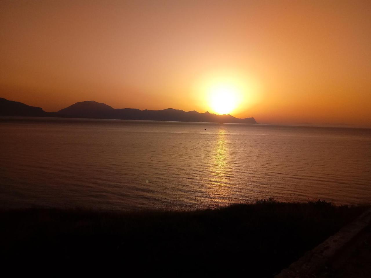 La Casa Sul Mare - Veliero Apartment Balestrate Bagian luar foto